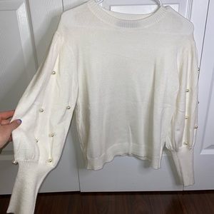 Balloon sleeve sweater w/ pearl beading